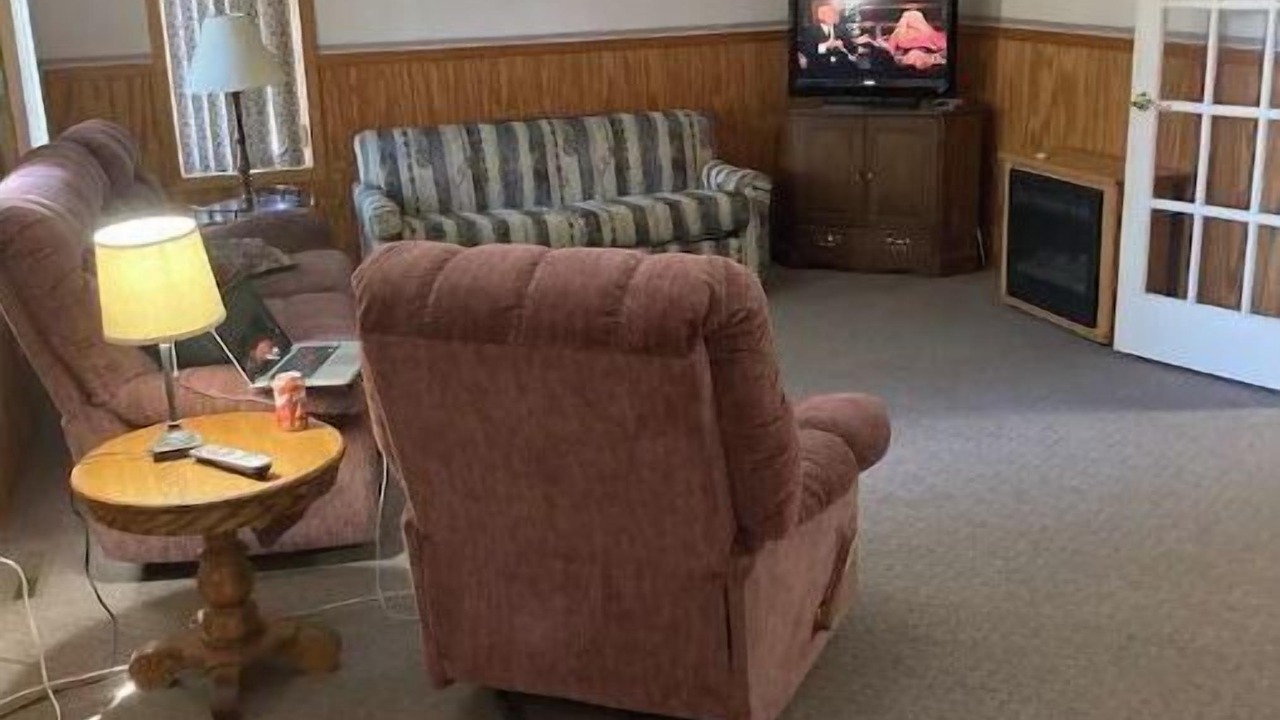 Photo of Livingroom in Russell