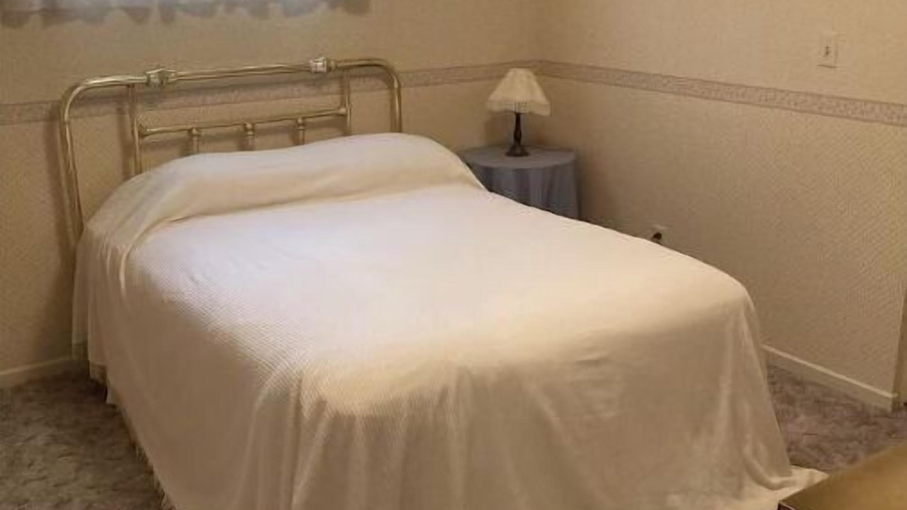 Photo of Bedroom in Russell