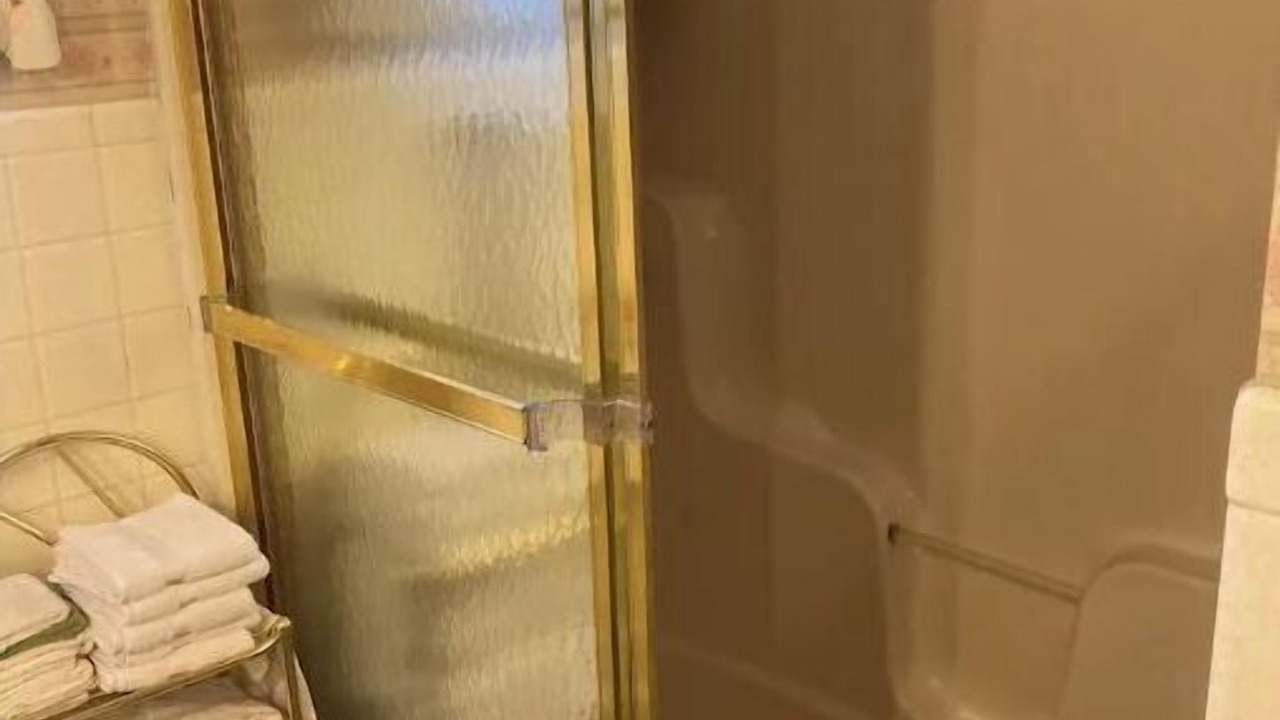 Photo of Bathroom in Russell