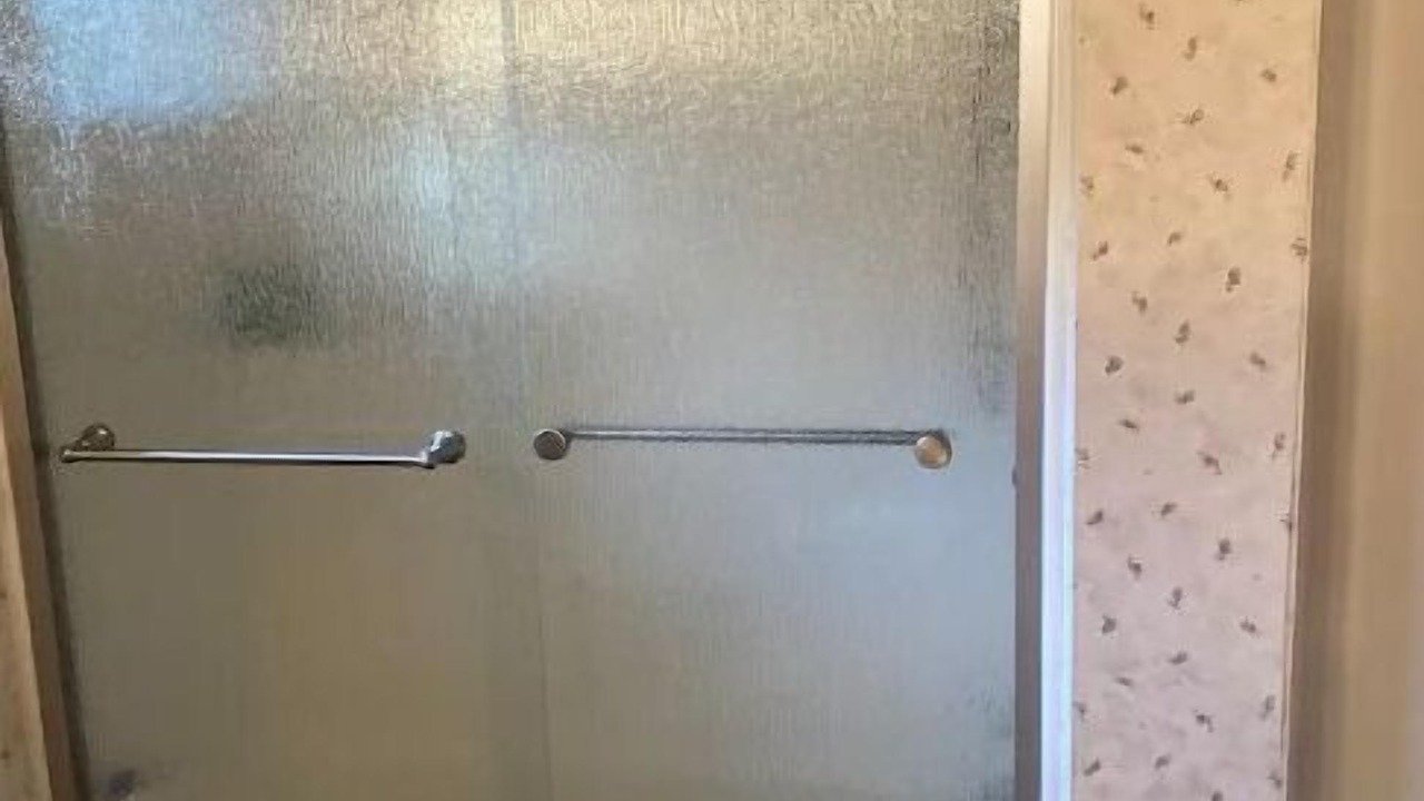 Photo of Bathroom in Russell