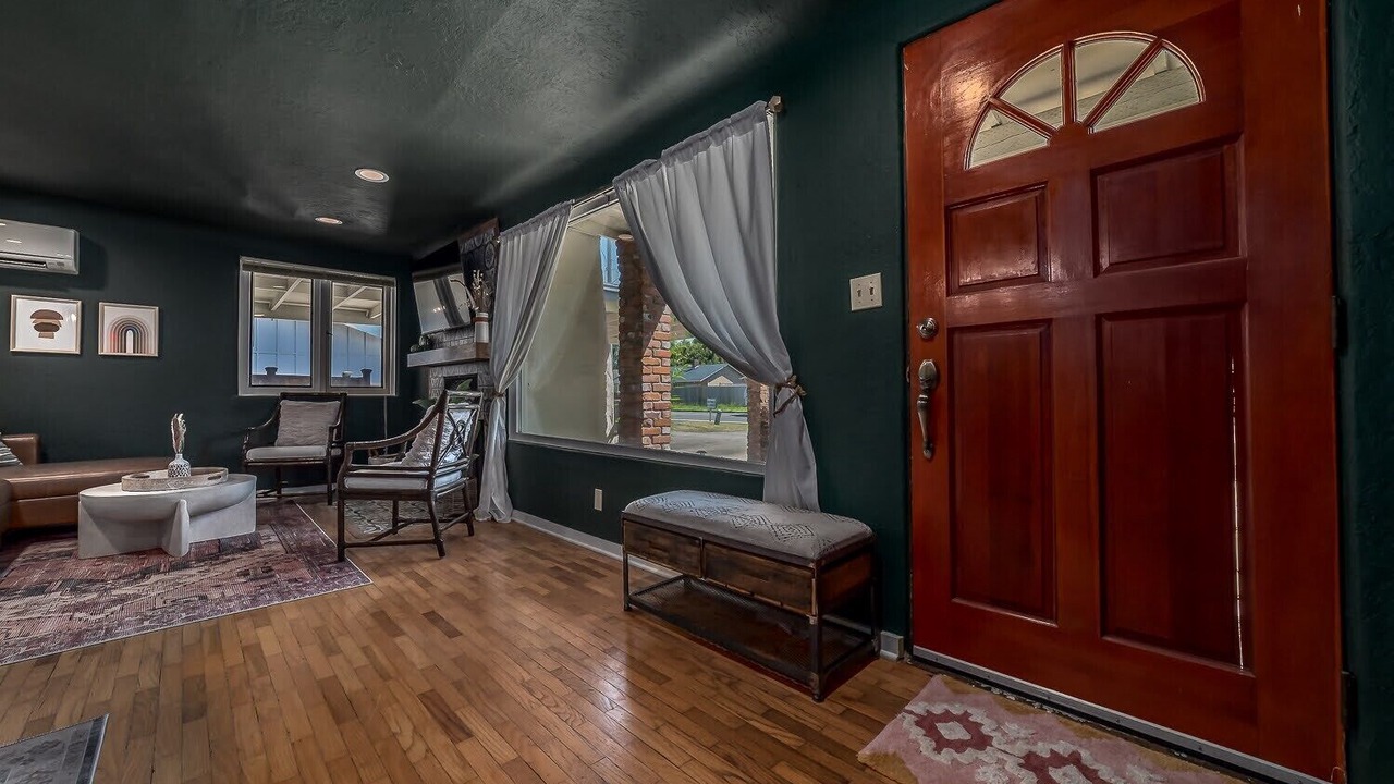 Photo of Others in Harlow