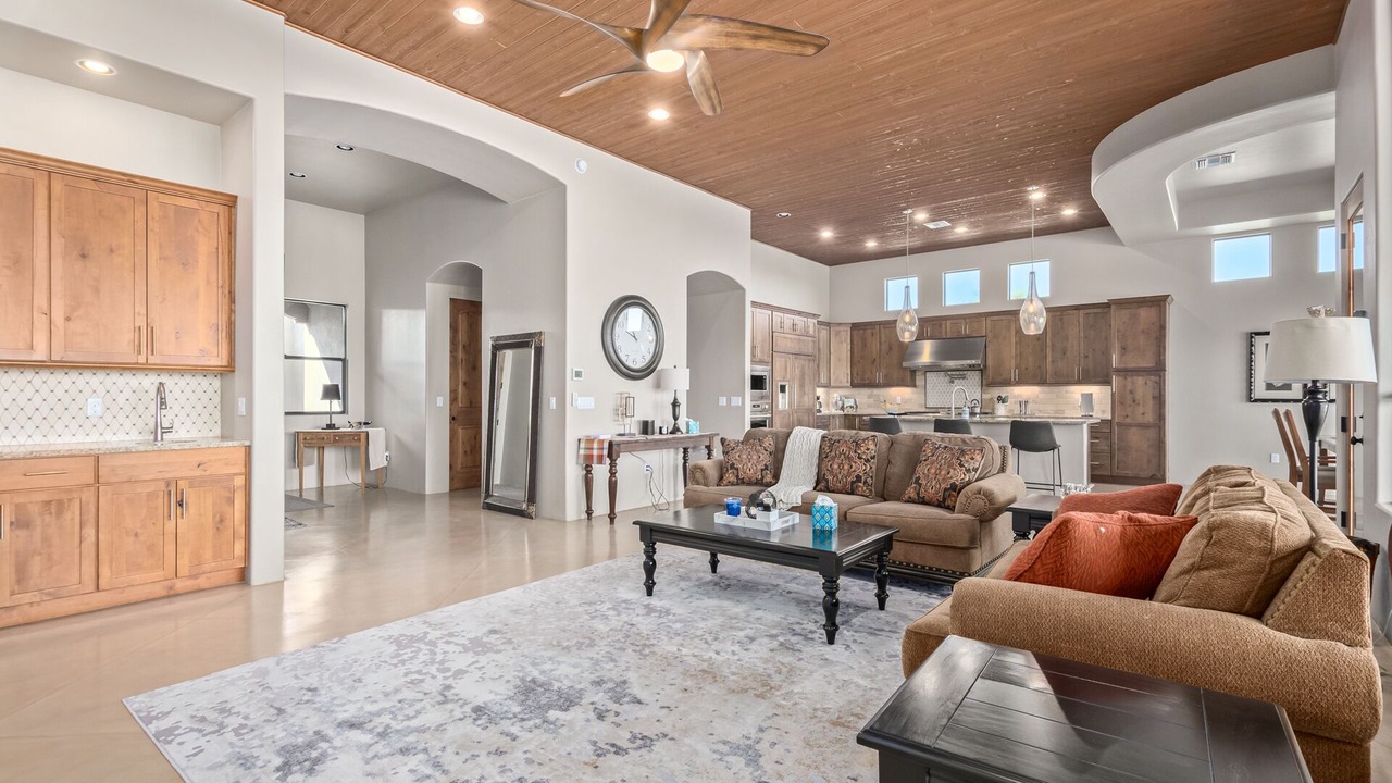 Photo of Livingroom in Dove Mountain
