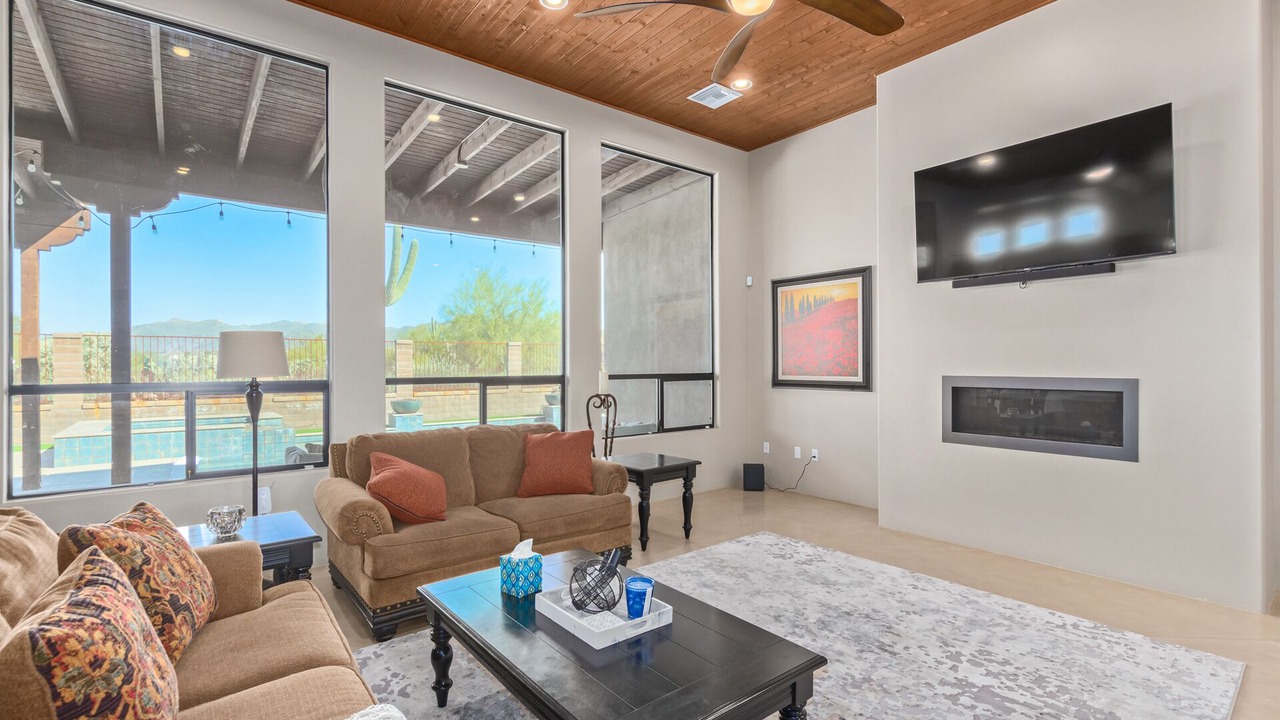 Photo of Livingroom in Dove Mountain