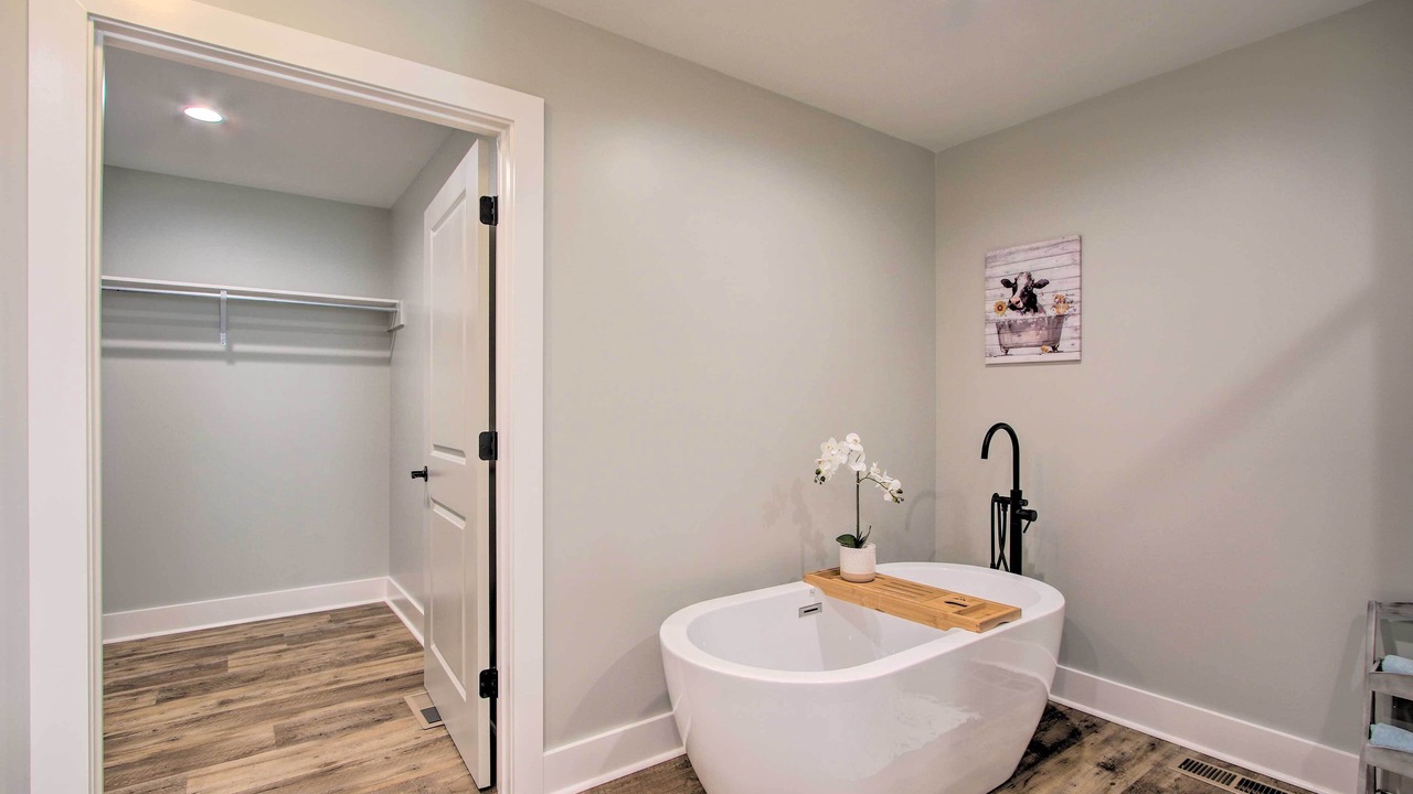 Photo of Bathroom in Pickwick Dam