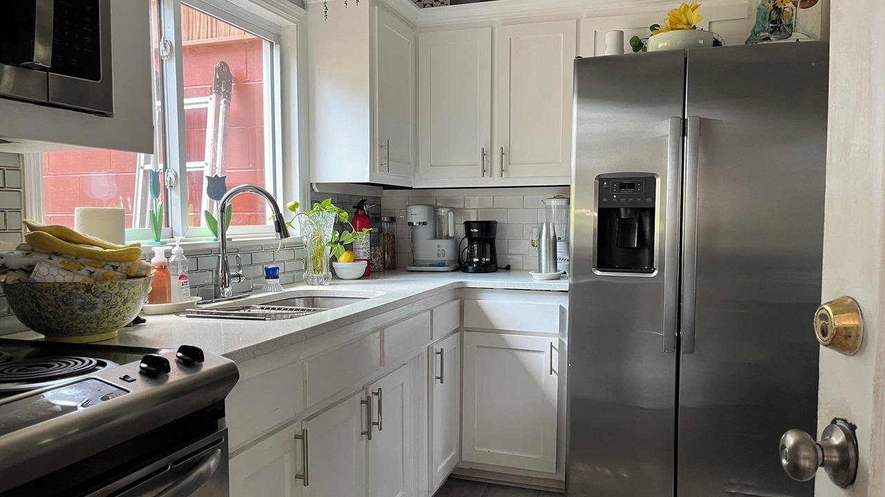 Photo of Kitchen in Midfield