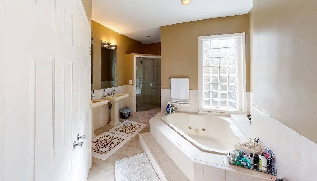 Photo of Others in Bloomingdale