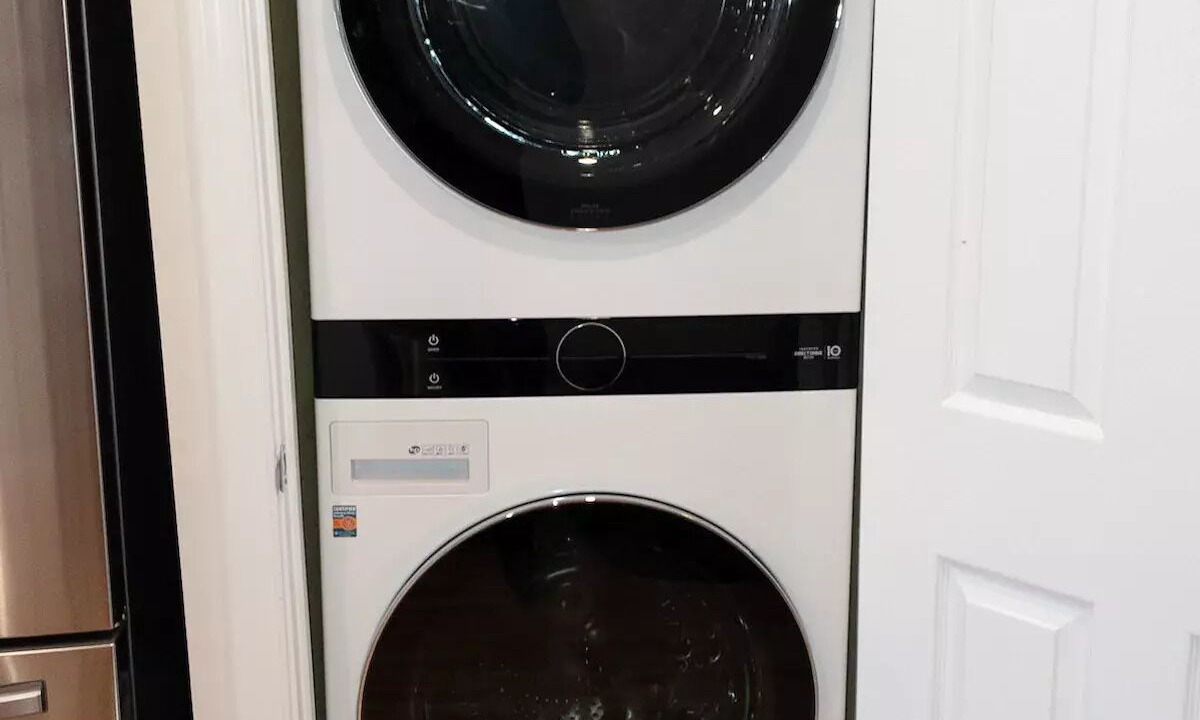 Photo of Others in Bloomingdale