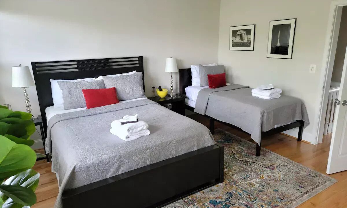 Photo of Others in Bloomingdale