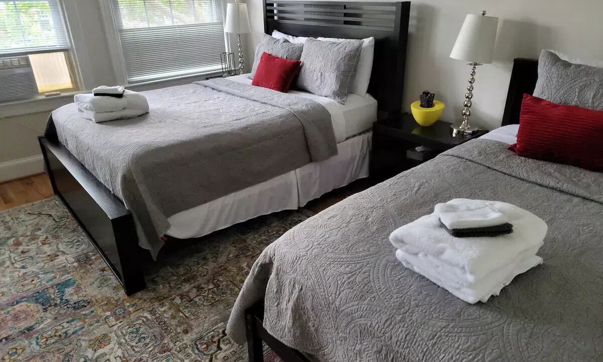 Photo of Others in Bloomingdale