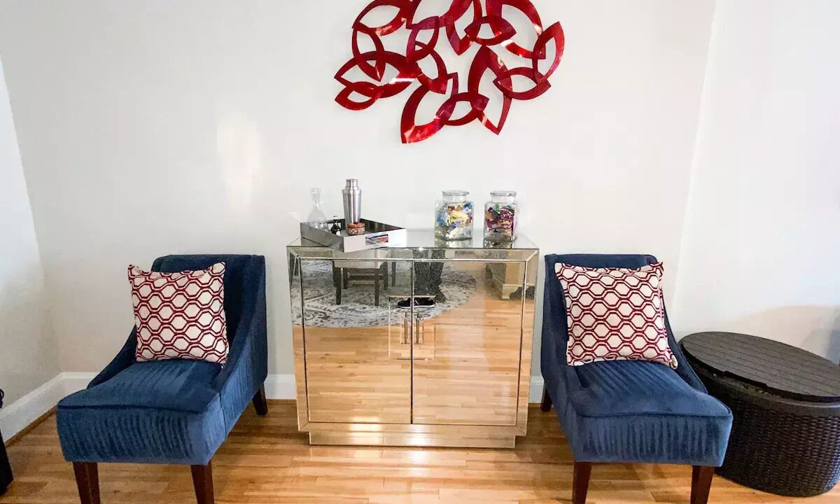 Photo of Others in Bloomingdale