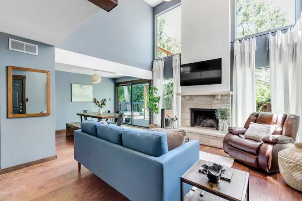 Photo of Livingroom in Scenic View West