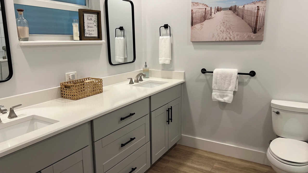 Photo of Bathroom in Yacht Club Estates