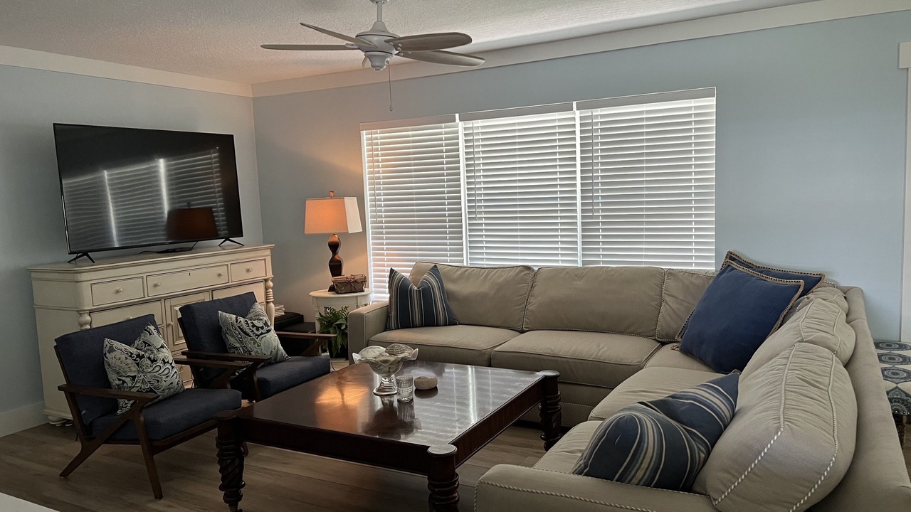 Photo of Bedroom in Yacht Club Estates