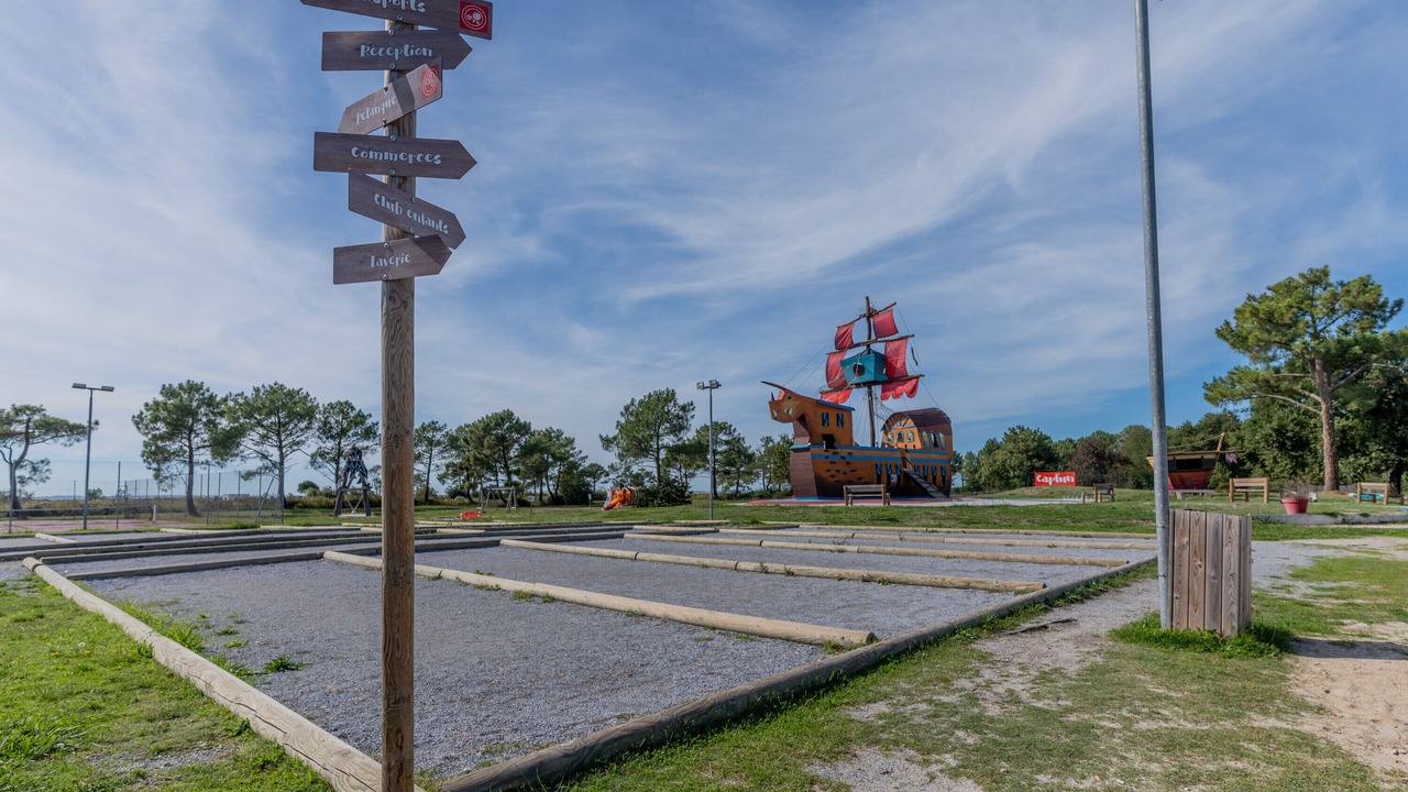 Photo of Others in Lanton