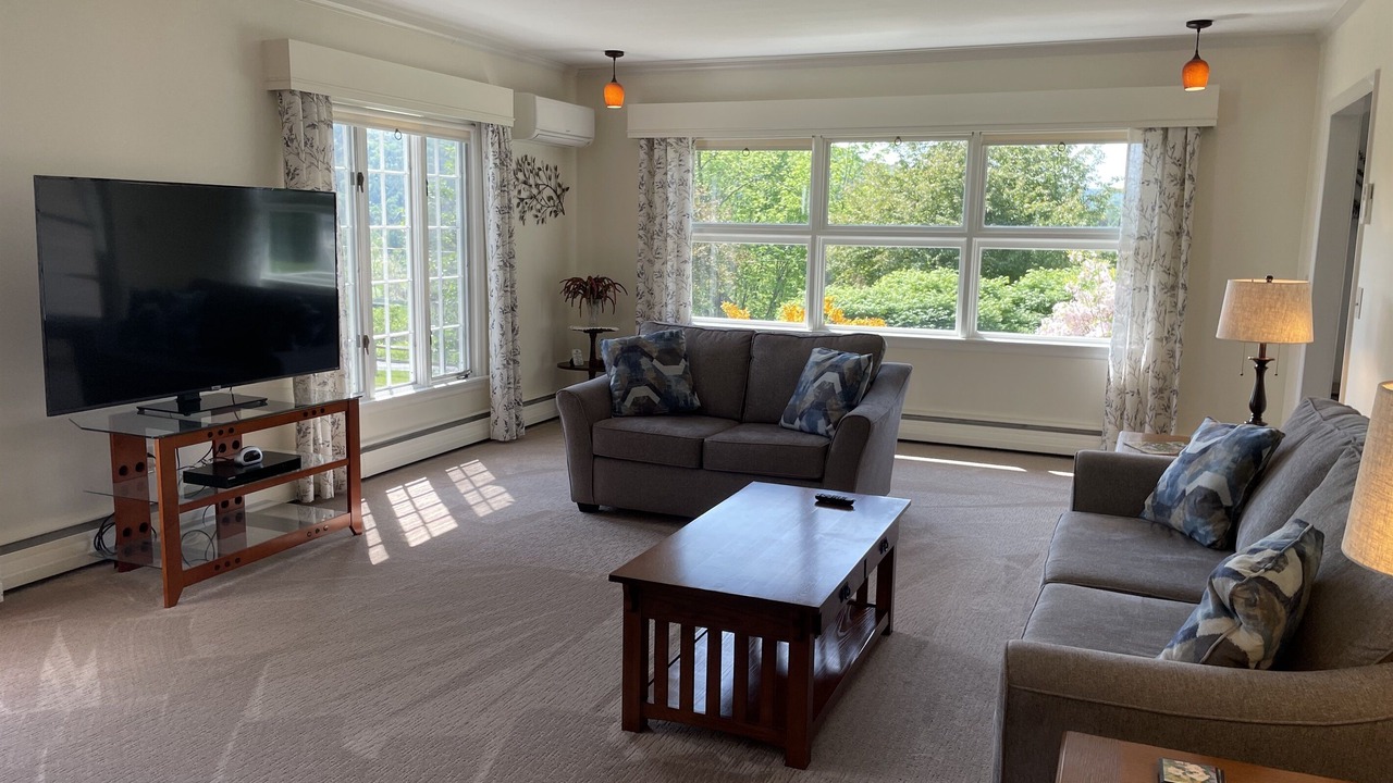 Photo of Livingroom in Oneonta