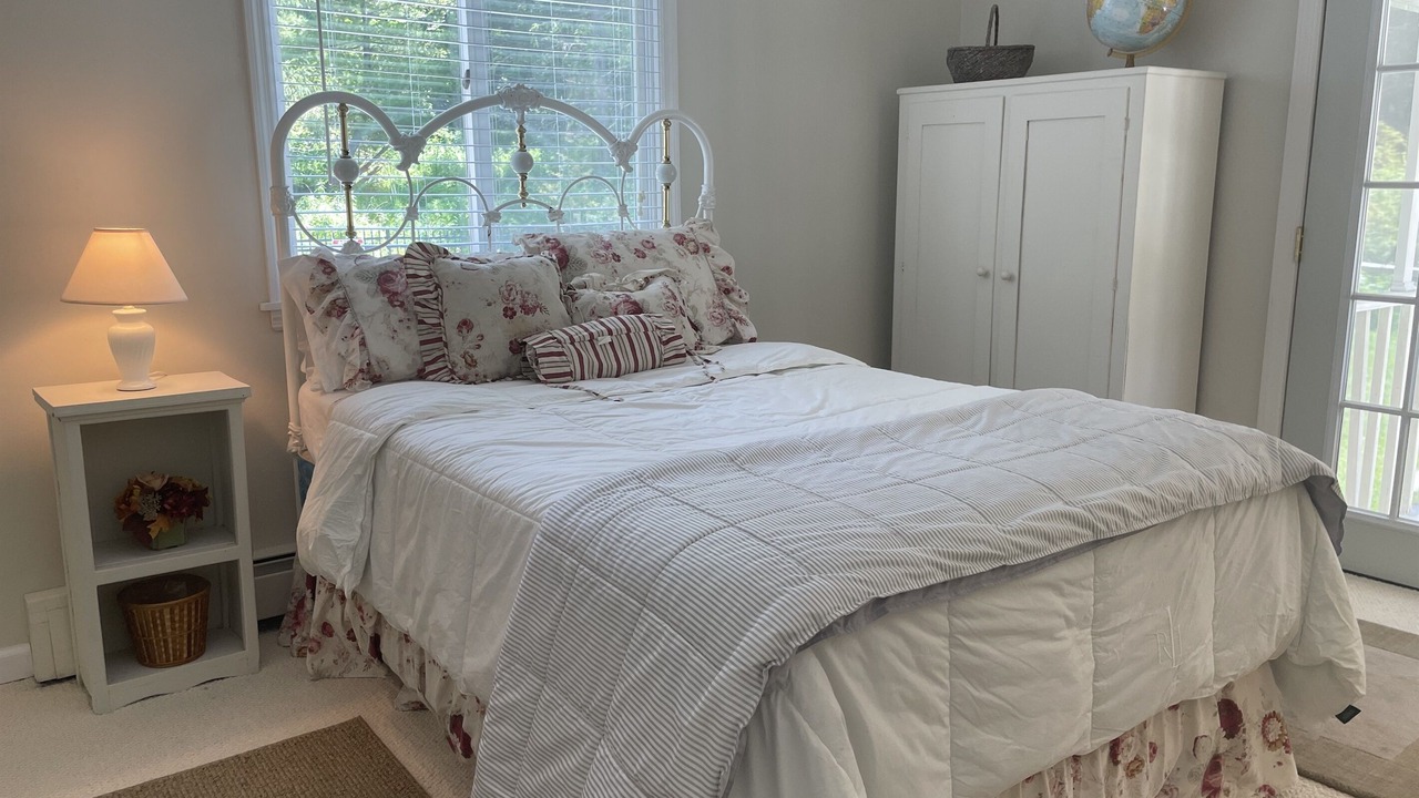 Photo of Others in Meredith