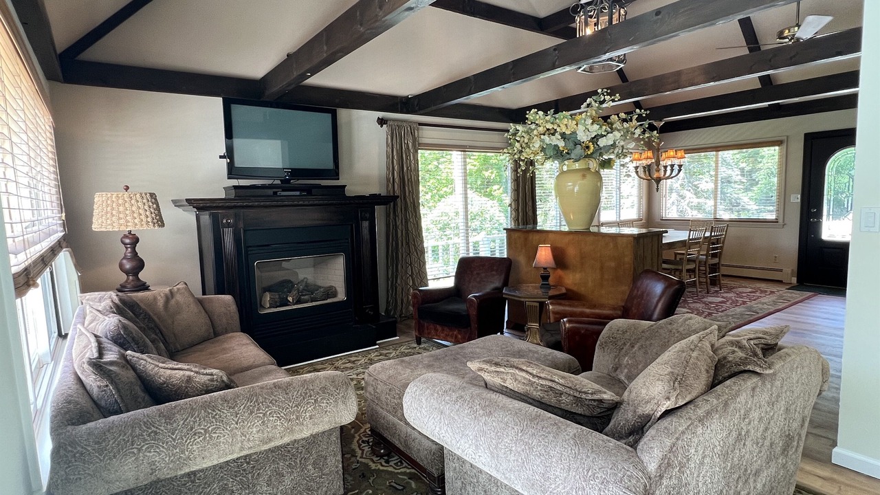 Photo of Others in Meredith