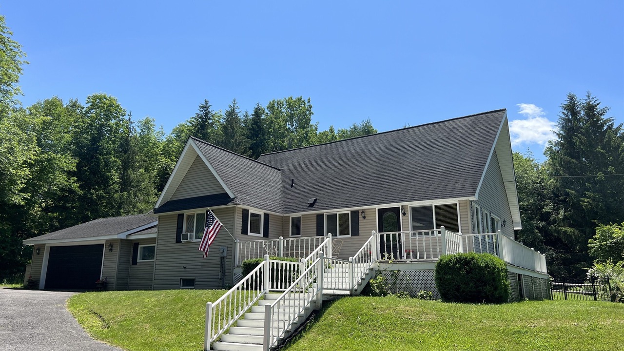 Photo of Others in Meredith