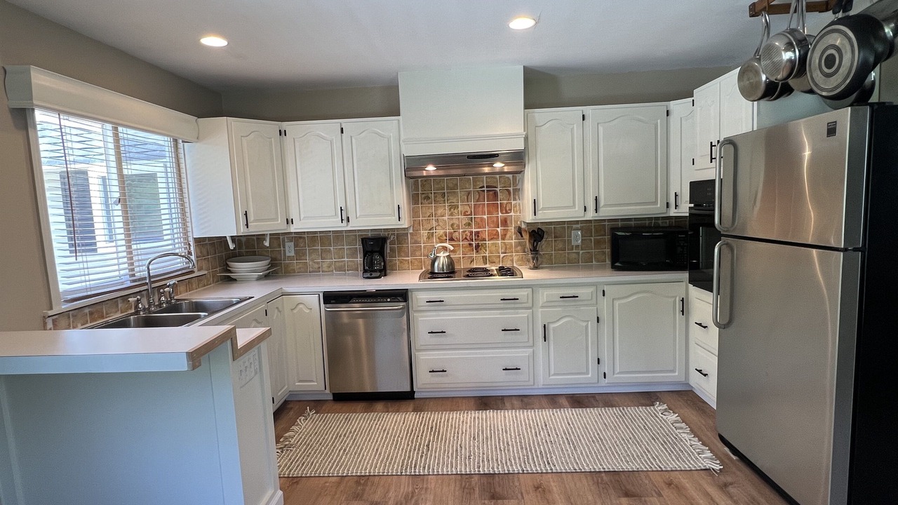 Photo of Others in Meredith