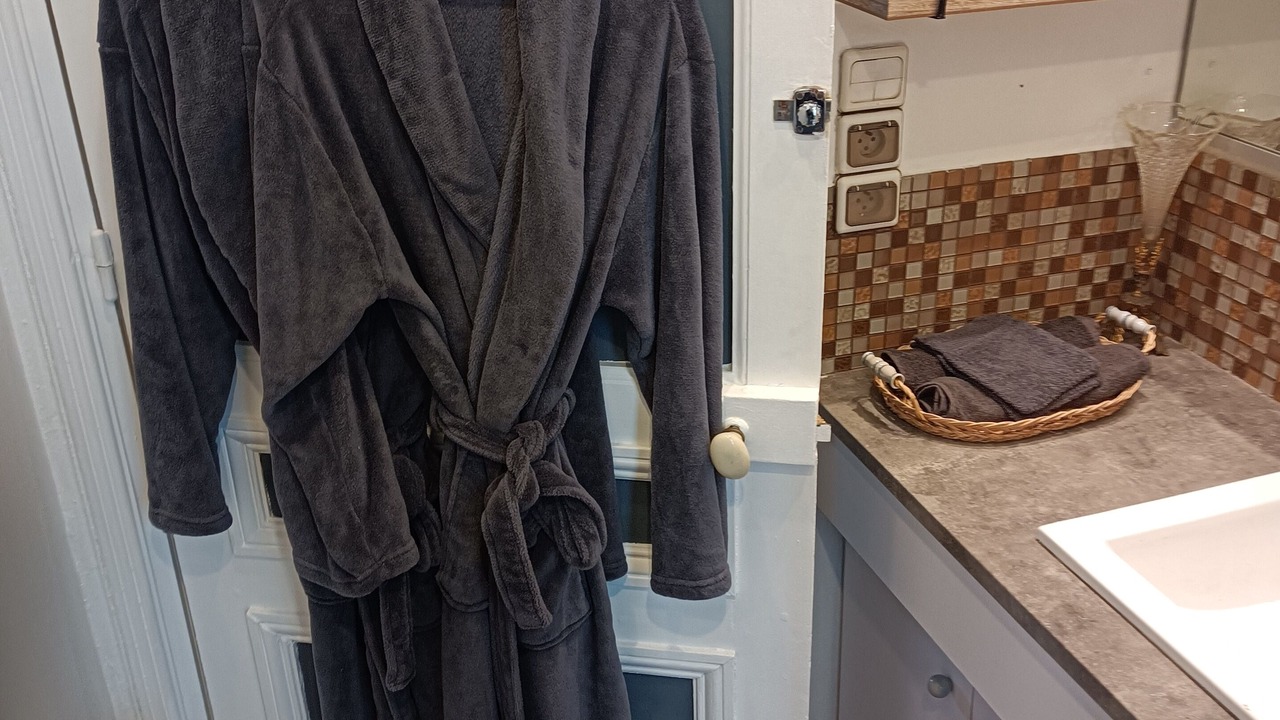 Photo of Bathroom in Gare