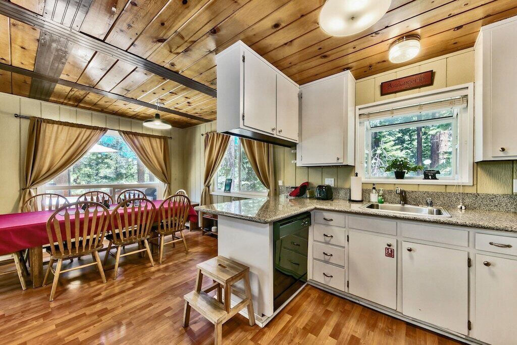 Photo of Livingroom in Country Club Estates