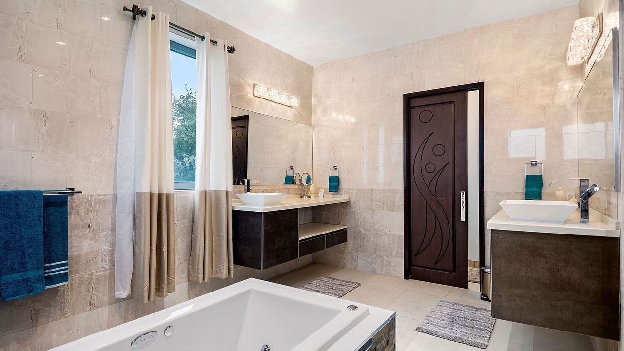 Photo of Bathroom in Stone Oak