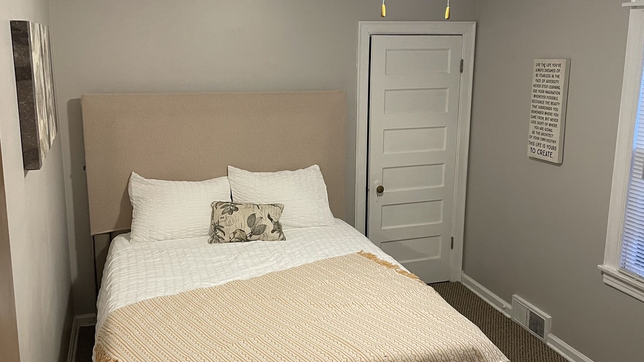 Photo of Bedroom in Oak Park