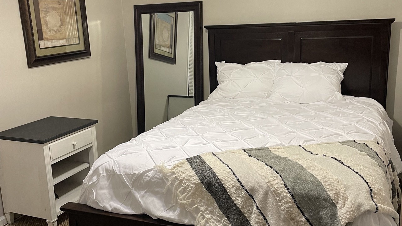 Photo of Bedroom in Oak Park