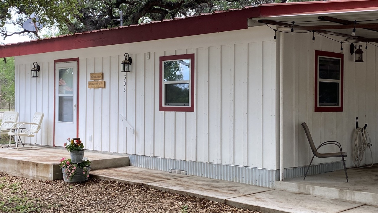 Photo of Patio Balcony in Camp Wood
