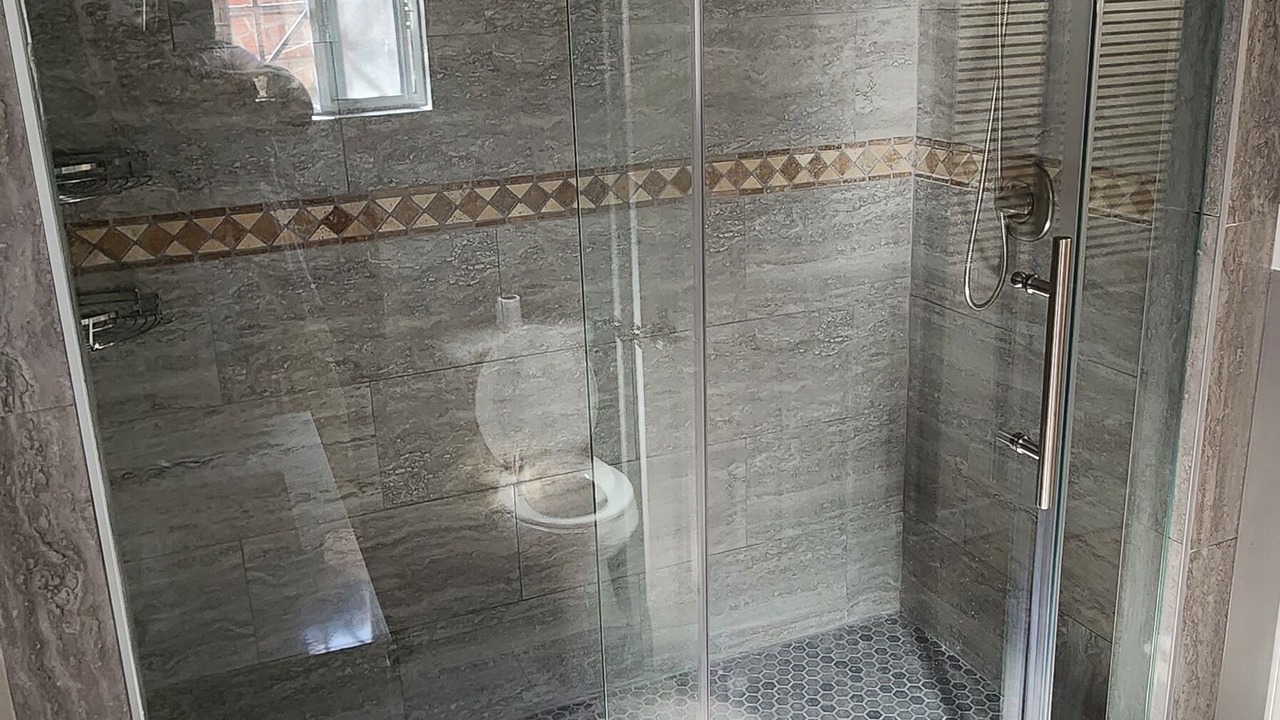 Photo of Bathroom in Mid-Wilshire