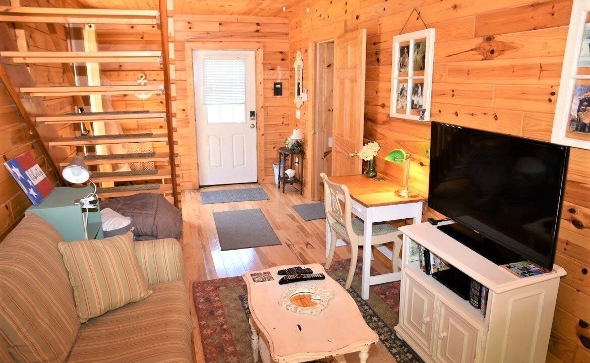 Photo of Livingroom in Sherwood Forest