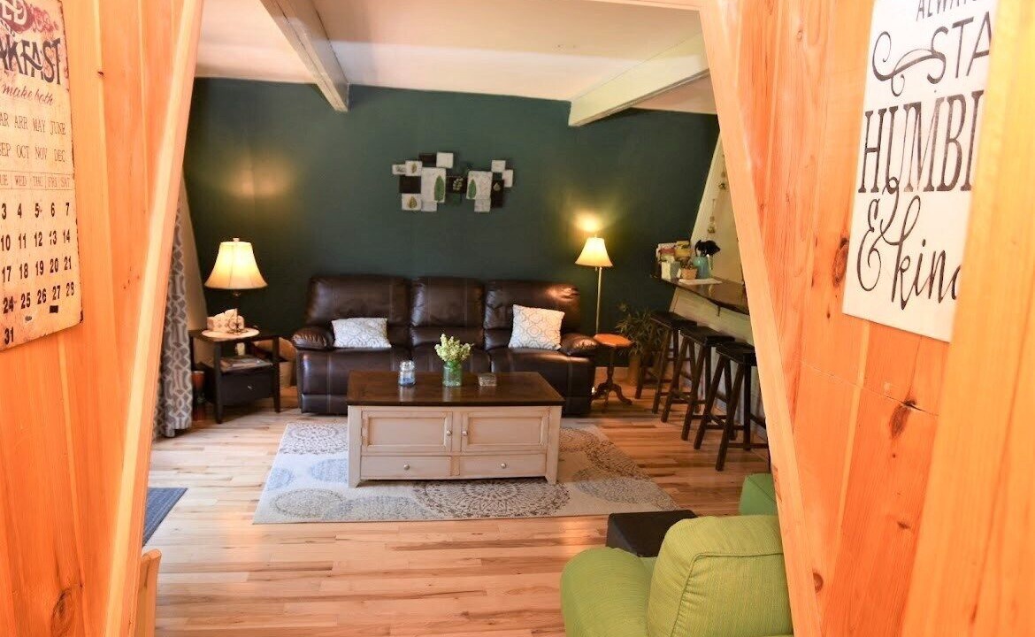 Photo of Livingroom in Sherwood Forest