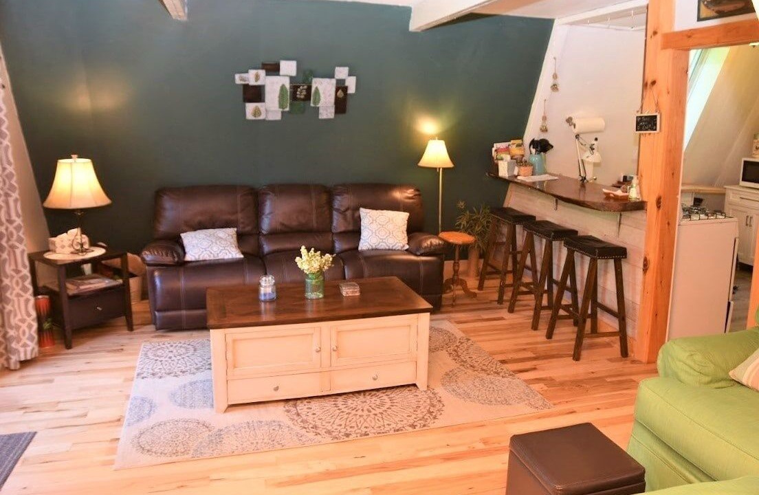 Photo of Livingroom in Sherwood Forest