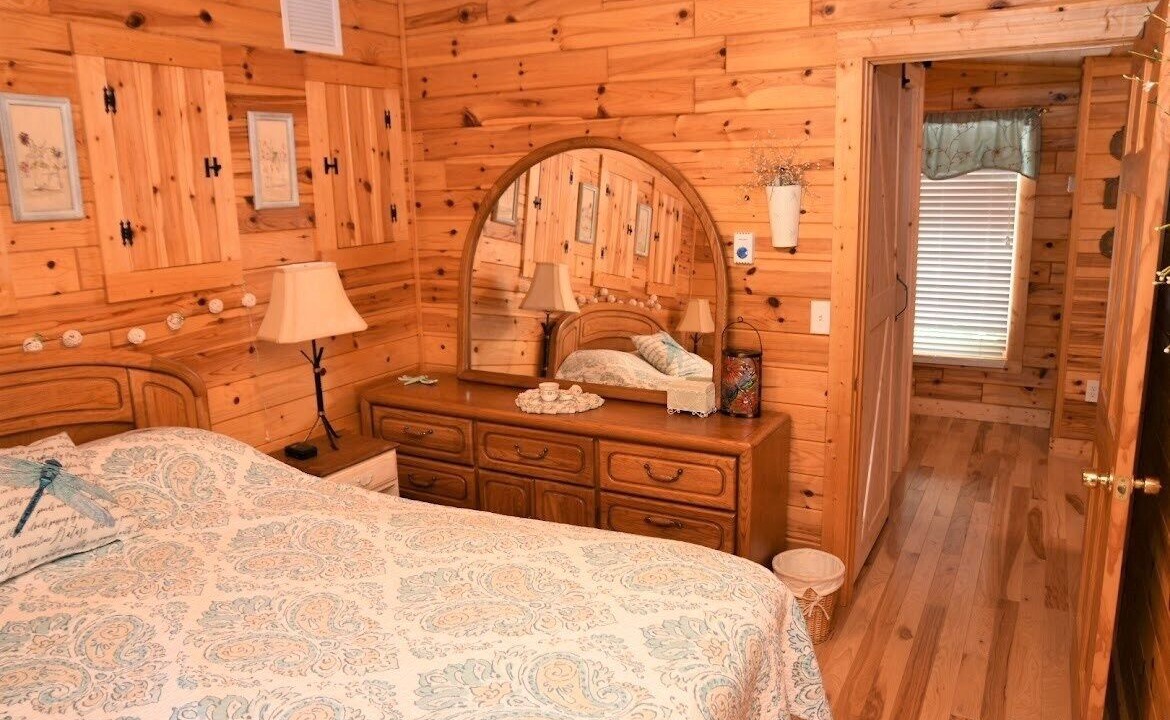 Photo of Bedroom in Sherwood Forest