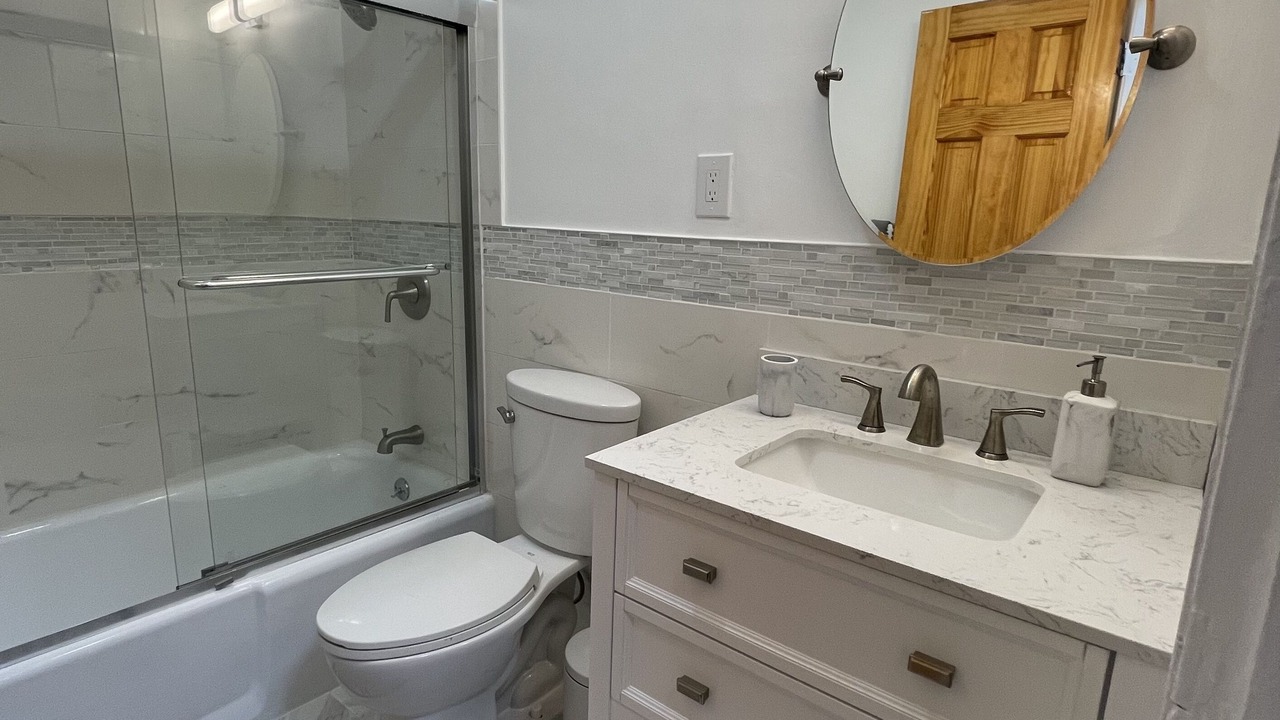 Photo of Bathroom in Canarsie
