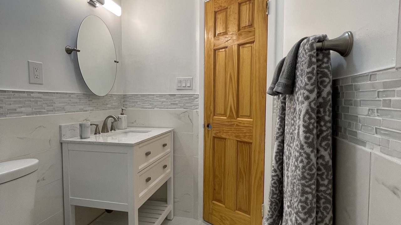 Photo of Bathroom in Canarsie