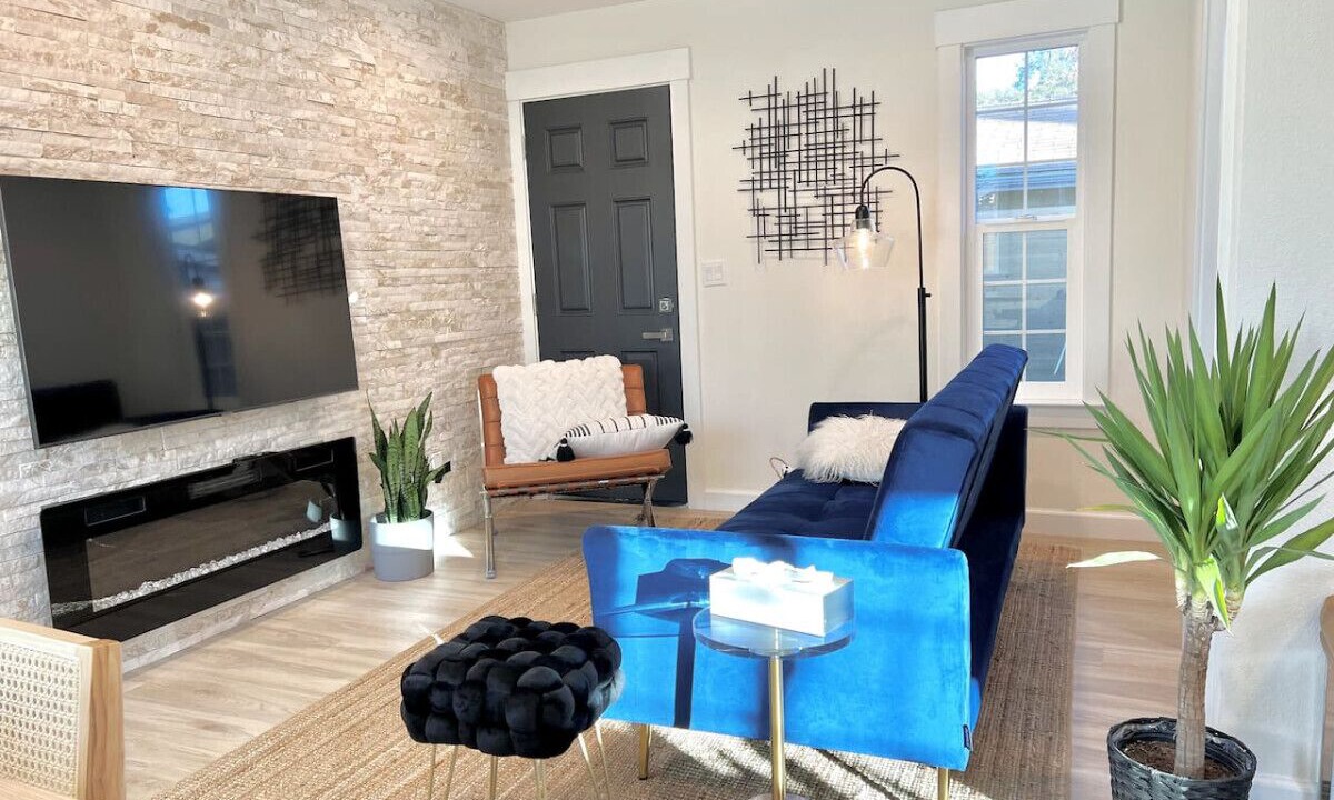 Photo of Livingroom in Northside