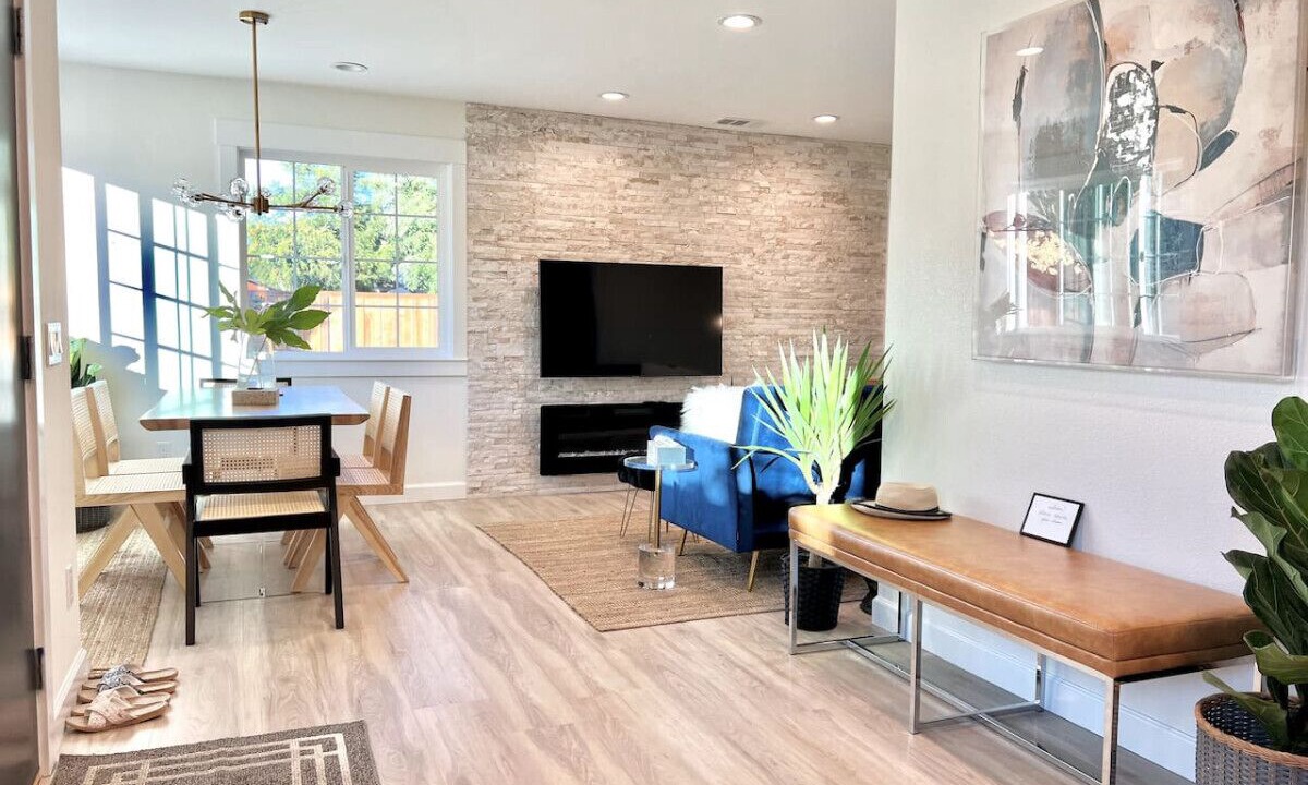 Photo of Livingroom in Northside