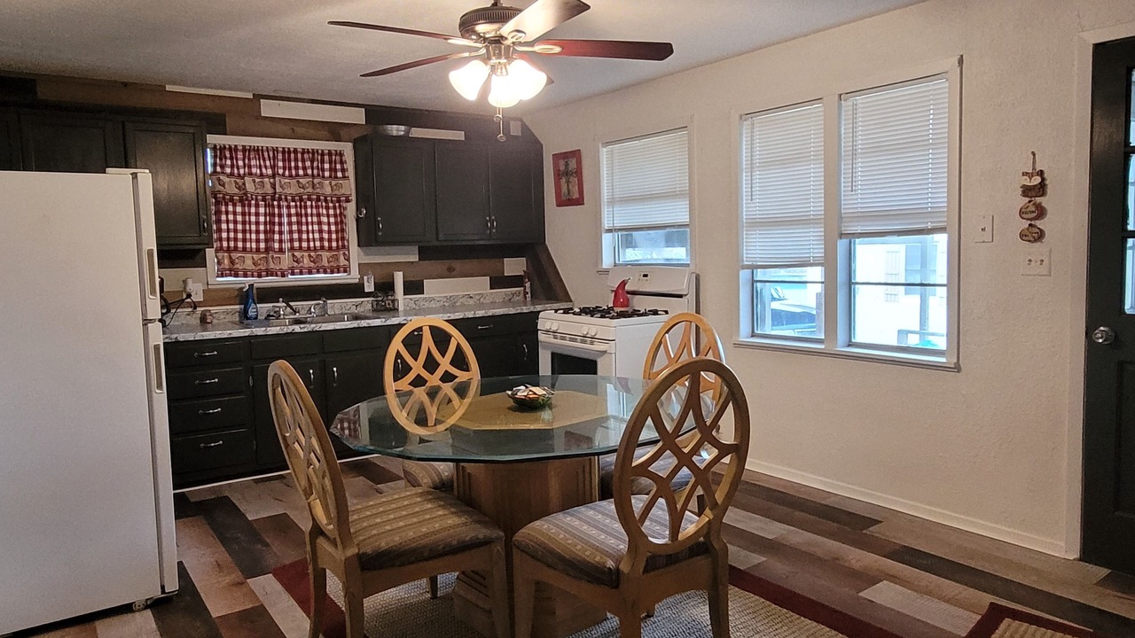 Photo of Kitchen in Powderly