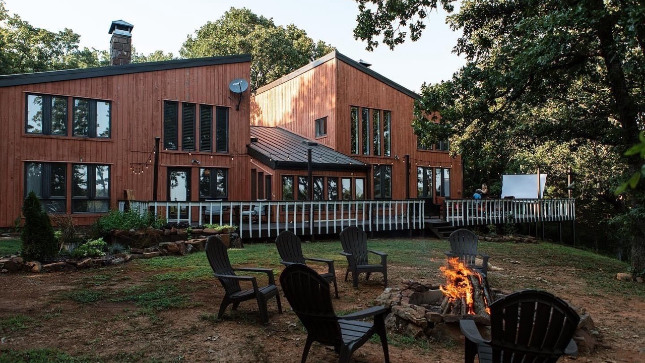 Photo of Outdoor in Bates