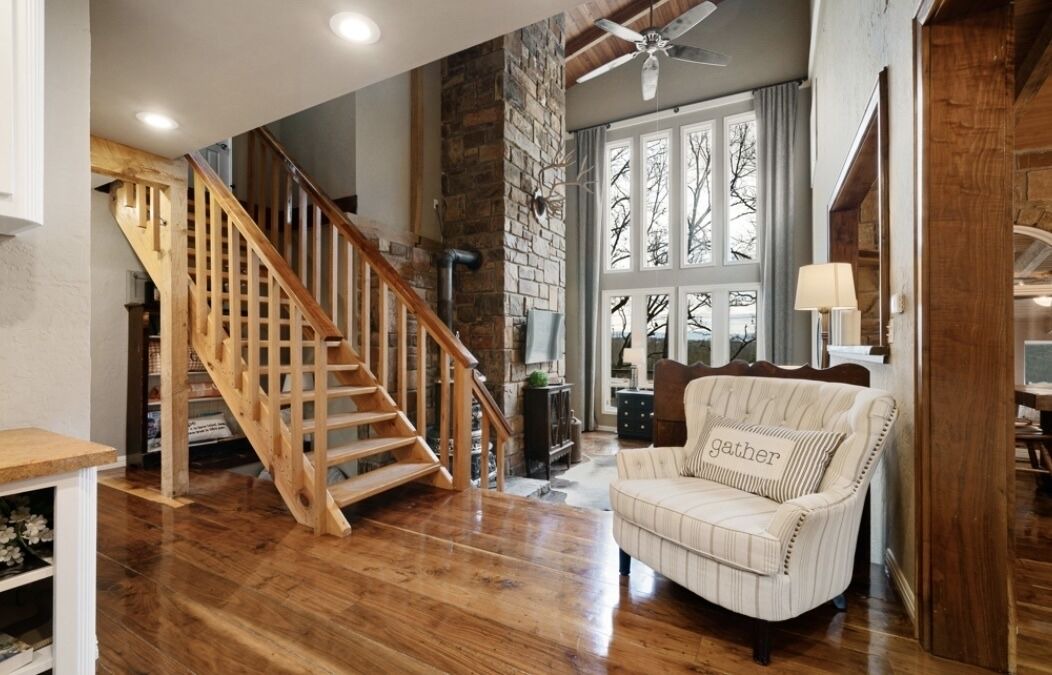 Photo of Livingroom in Bates