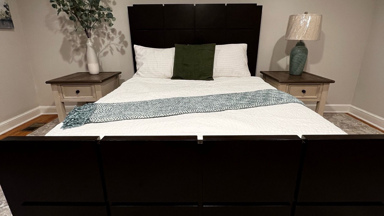Photo of Bedroom in Mount Auburn