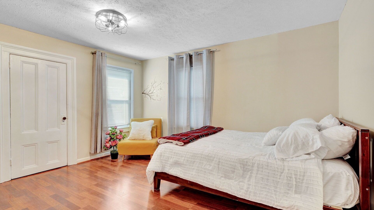 Photo of Bedroom in South Wedge