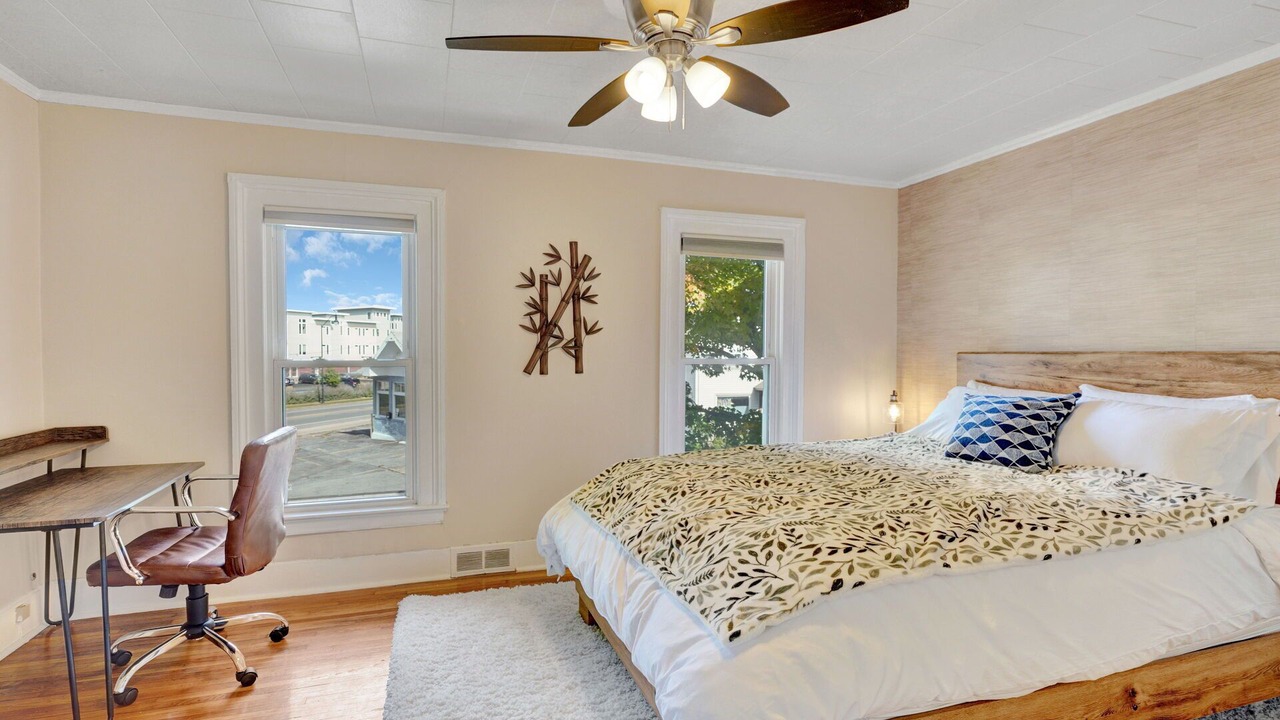 Photo of Bedroom in South Wedge