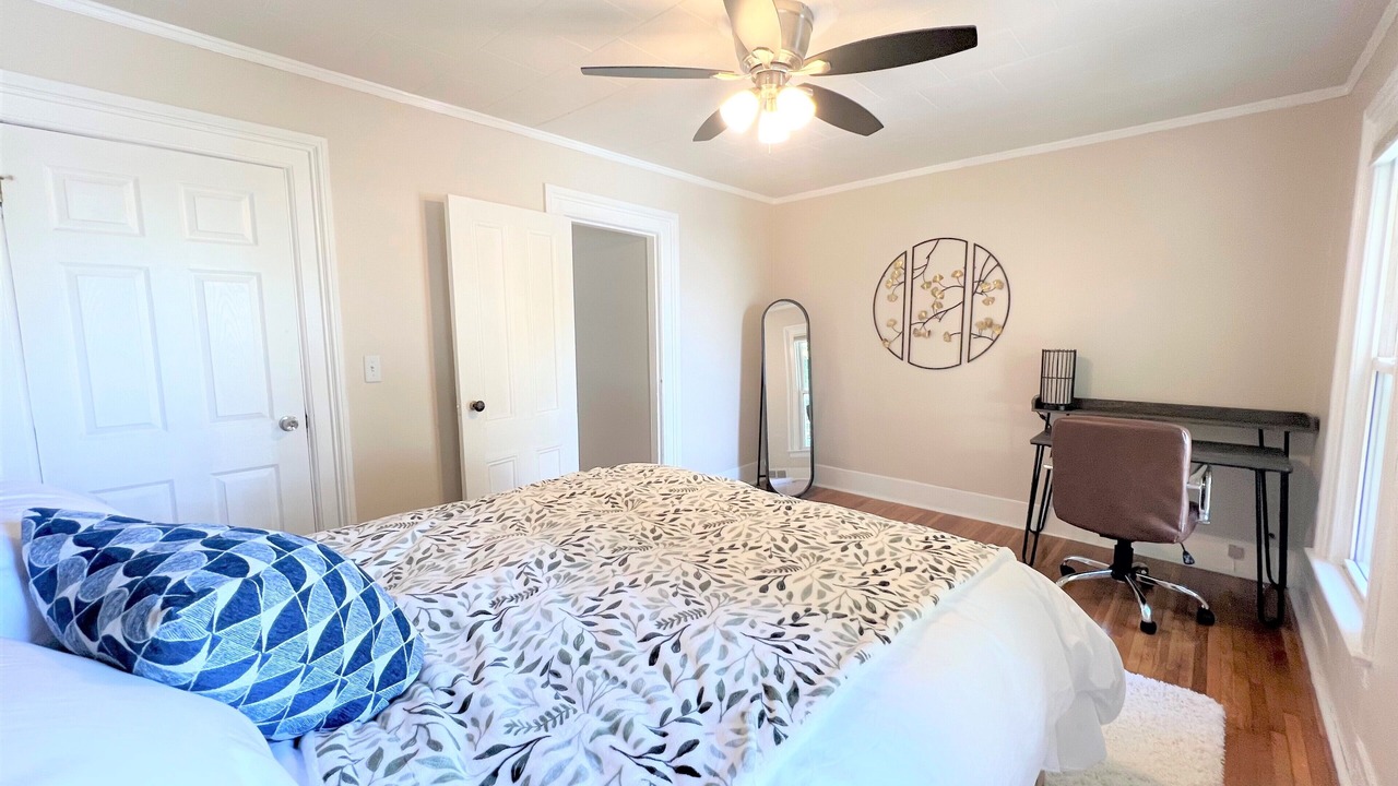 Photo of Bedroom in South Wedge