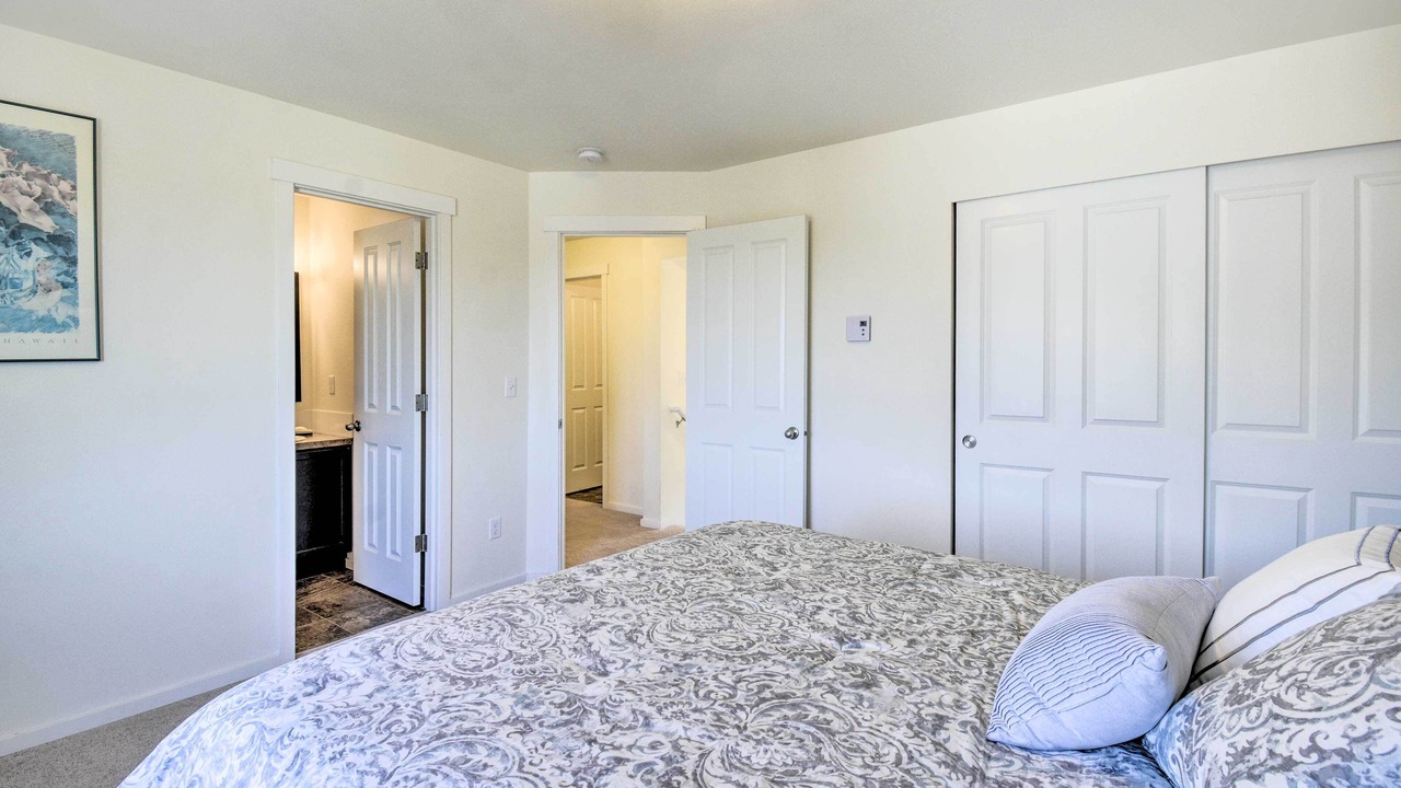 Photo of Bedroom in Poulsbo