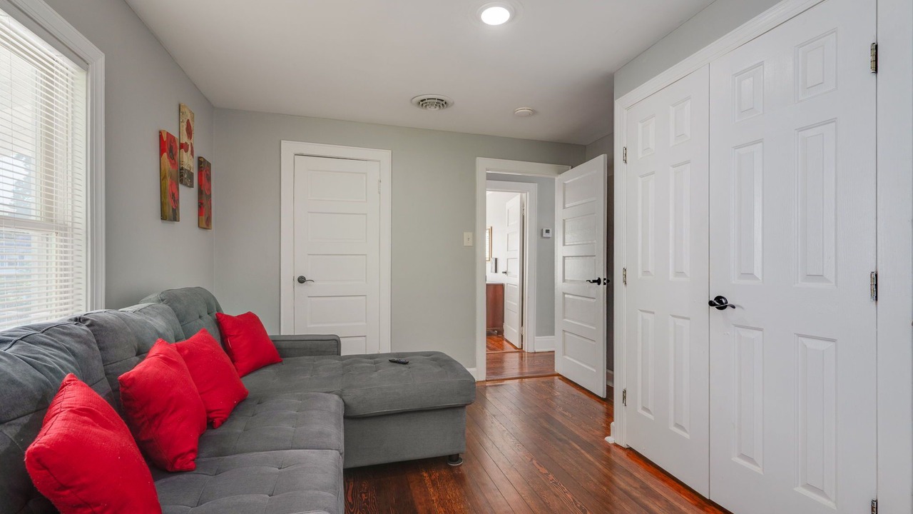 Photo of Livingroom in Hampton