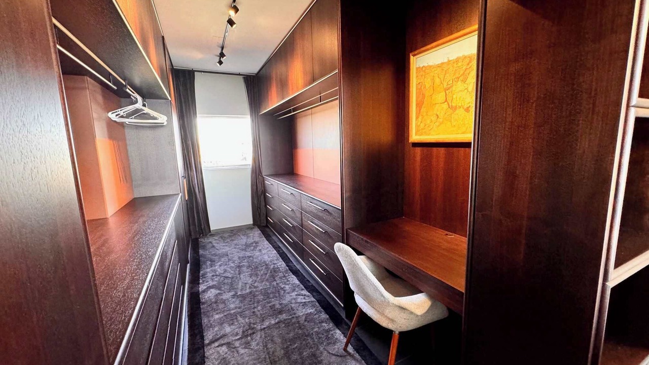 Photo of Others in Elizabeth Bay