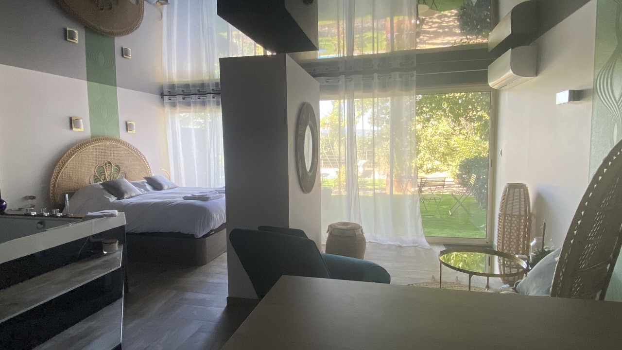 Photo of Bedroom in Mellecey