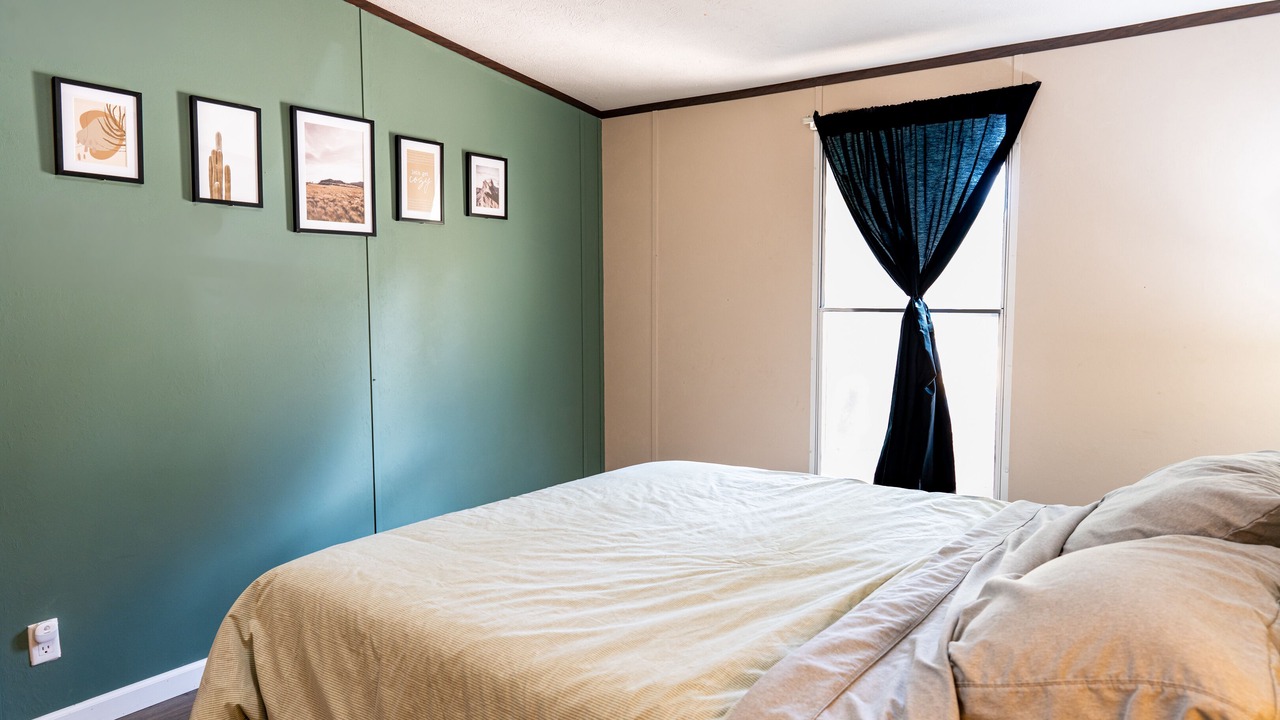 Photo of Bedroom in Elgin